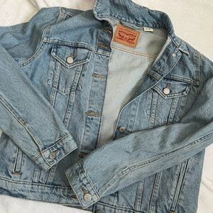 Levi Denim Jacket "Light Wash"